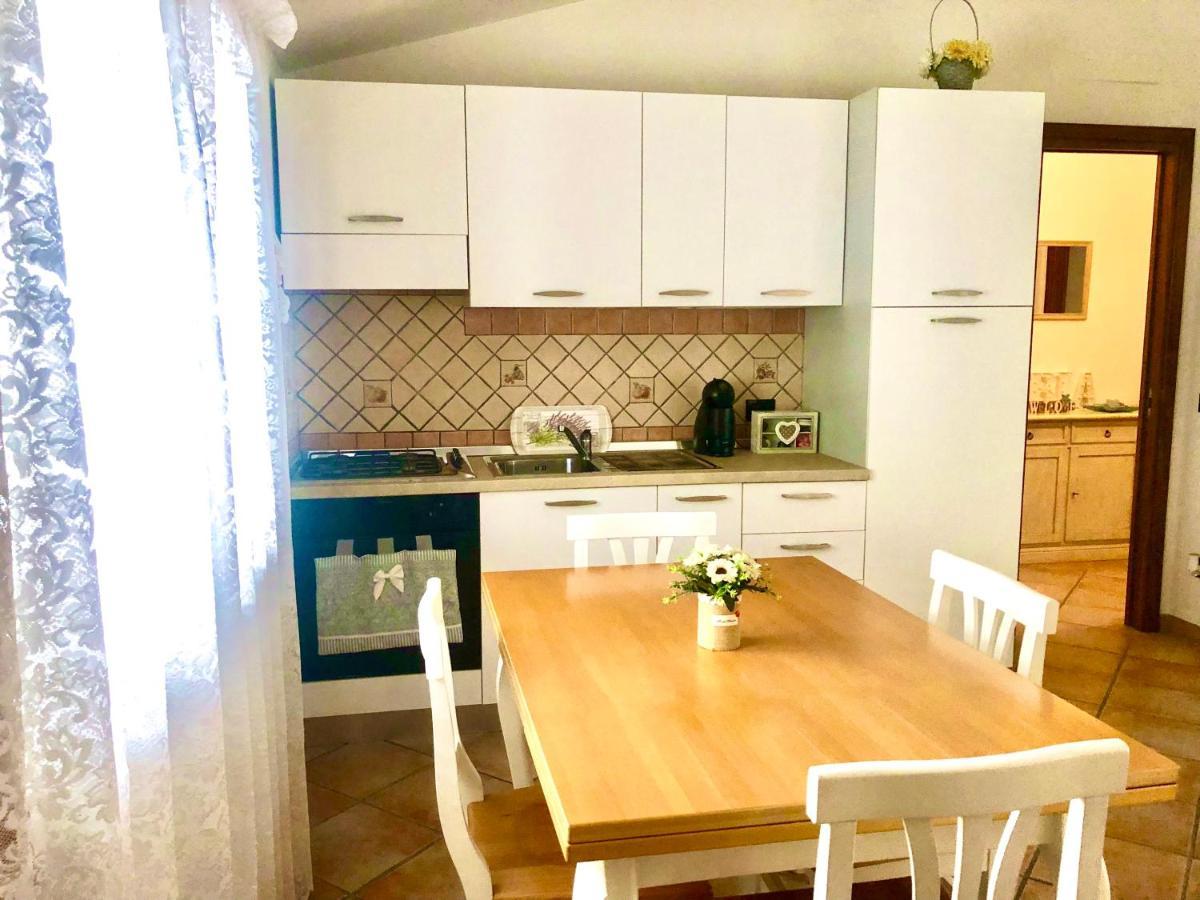 Presso La Maison De Gioel Usufruirai Di Un Appartamento Indipendente Dotato Di Uso Cucina E Lavatrice Arredato In Maniera Funzionale Situato In Ottima Posizione Vicino A Supermercati Caffetterie Pasticcerie Bar Pizzerie E Tanti Altri Servizi 奧爾比亞 外观 照片