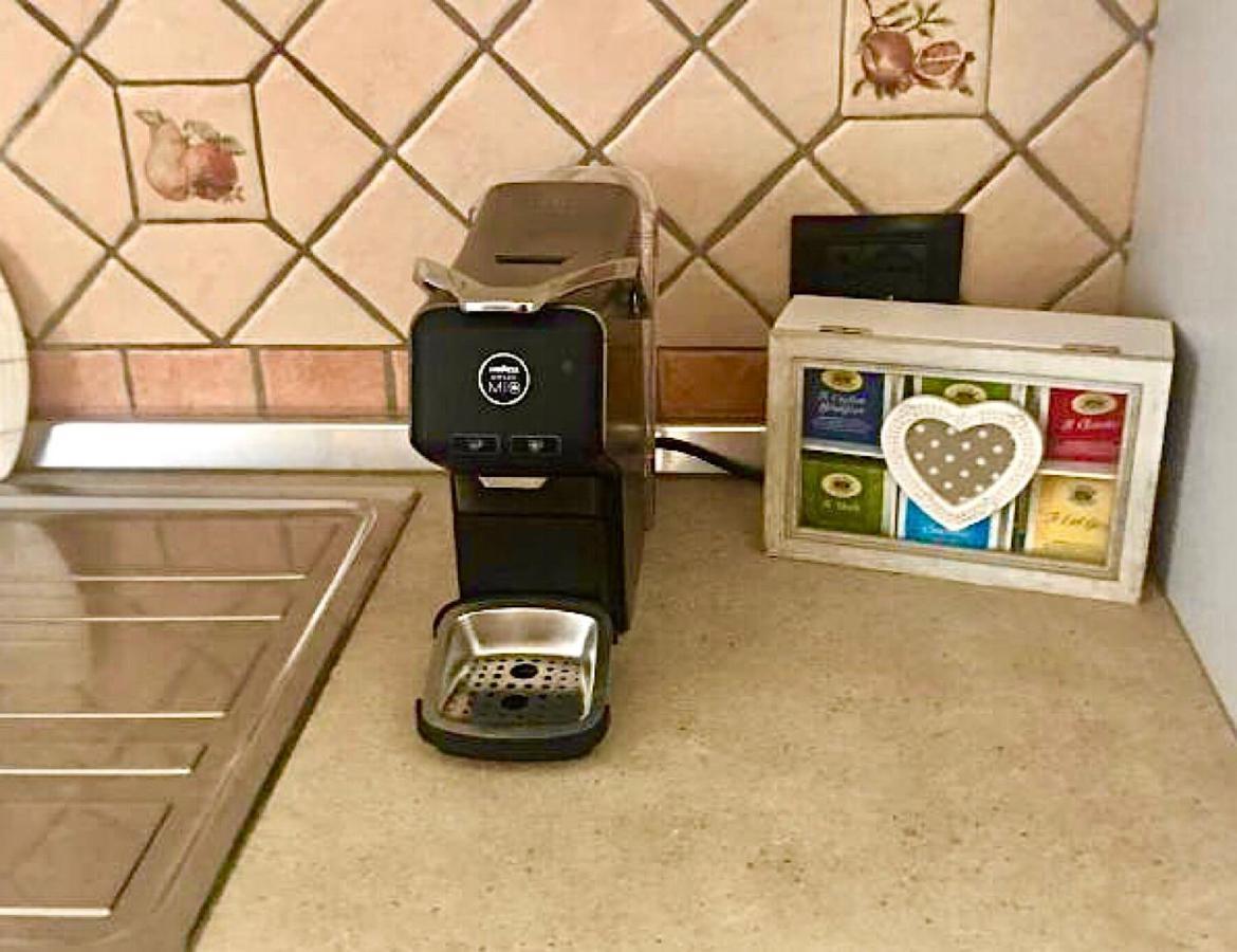 Presso La Maison De Gioel Usufruirai Di Un Appartamento Indipendente Dotato Di Uso Cucina E Lavatrice Arredato In Maniera Funzionale Situato In Ottima Posizione Vicino A Supermercati Caffetterie Pasticcerie Bar Pizzerie E Tanti Altri Servizi 奧爾比亞 外观 照片